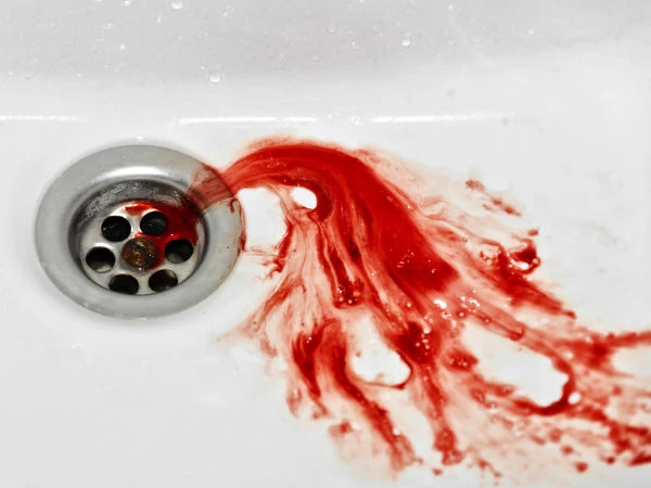 Bắt bệnh đằng sau chứng ho, nôn ra máu 