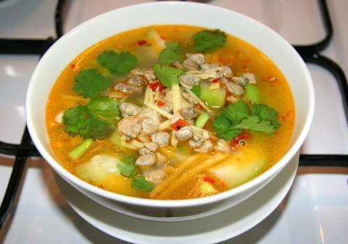 Ngọt mát canh hến nấu bí xanh cho ngày hè 40 độ