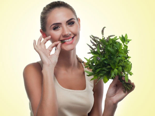 Bài thuốc chữa chứng chảy máu kinh nguyệt nặng