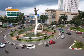 Đắk Lắk đề xuất tăng tiền thuê nhà, đi lại cho cán bộ làm việc xa