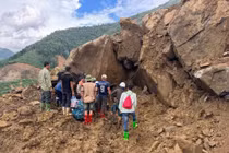 Tìm thấy ô tô chở 3 người mất tích ở Lào Cai