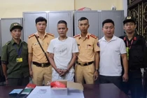 Khởi tố đối tượng giấu gần 2 bánh heroin trong ô tô