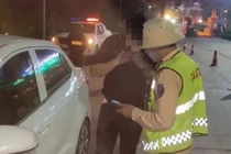 Vi phạm nồng độ cồn, tài xế xe chở khách bị phạt 19 triệu 