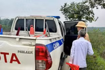 Hành động ý nghĩa của CSGT Hà Nội trong ngày đầu năm mới