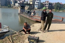 Xử lý người đàn ông dùng kích điện đánh bắt cá trái phép trên Sông Cầu