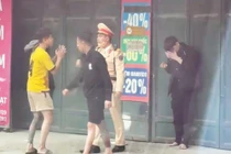 ‘Cơn mưa’ lời khen cán bộ CSGT kịp thời can ngăn vụ ẩu đả giữa phố 