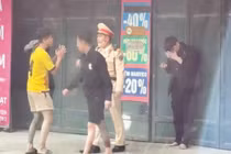 ‘Cơn mưa’ lời khen cán bộ CSGT kịp thời can ngăn vụ ẩu đả giữa phố 