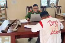 Thái Nguyên vận động người dân giao nộp, thu hồi nhiều loại súng