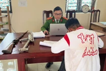 Thái Nguyên vận động người dân giao nộp, thu hồi nhiều loại súng