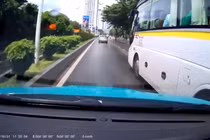 Từ phản ánh của người dân, xử phạt ô tô vượt nguy hiểm ở Khánh Hòa 