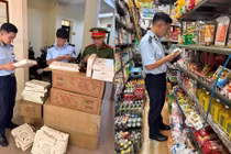 Hà Nội tiêu hủy gần 1.000 chiếc bánh Trung thu nhập lậu