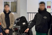 Hai thanh niên mua cần sa về sử dụng bị 141 Hà Nội bắt giữ