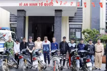 Xử lý nhóm 'quái xế' cầm theo kiếm quay video đăng lên mạng