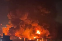 Nhà xưởng của công ty Đại Phát ở KCN Tiên Sơn cháy dữ dội 