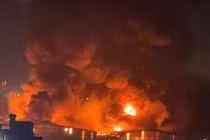 Nhà xưởng của công ty Đại Phát ở KCN Tiên Sơn cháy dữ dội 