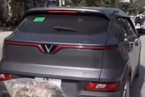 Phạt 23 triệu đồng với hành vi dùng lồng gà che biển số ô tô