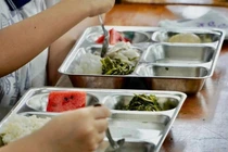 Biết gì Cty Nhật Anh cung cấp trứng cút bốc mùi cho Tiểu học Cự Khê?