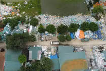 Cận cảnh ô nhiễm ở ‘thủ phủ’ tái chế rác thải nhựa lớn nhất Hà Nội