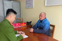Công an Lào Cai vận động thành công đối tượng truy nã ra đầu thú 