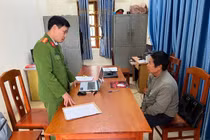 Đối tượng cướp tài sản đến Công an đầu thú sau 30 năm lẩn trốn