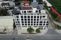 Công trình “khủng” ngay mặt phố ở Hà Nội vi phạm trật tự xây dựng