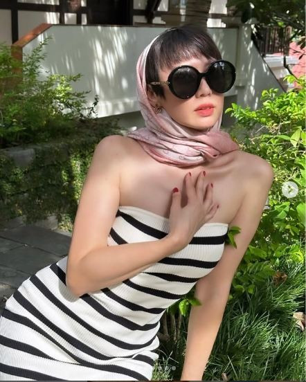 "Mẹ ngoại" U50 tự tin diện những thiết kế váy bó sát khoe trọn vóc dáng nuột nà. 10.jpg