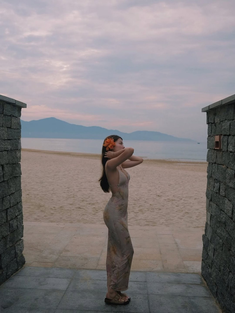 Tăng Mỹ Hàn từ lâu đã là một trong những hot girl nổi tiếng trên mạng xã hội với phong cách thời trang ấn tượng và gương mặt xinh xắn. tang-my-han-lung-tran-2.jpg