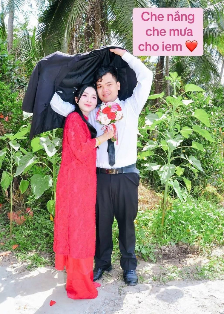 Nó không chỉ gây cười mà còn khơi gợi lại những ký ức đẹp về một thời đã qua, chứng minh rằng đôi khi, sự giản dị và nét cổ điển lại có sức hút đặc biệt, tạo nên những dấu ấn khó quên. dau-re-11.jpg