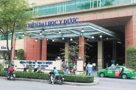 Nam Trung trúng gói thầu BV ĐHYD TPHCM: Một mình một ngựa, tiết kiệm 95 nghìn đồng?