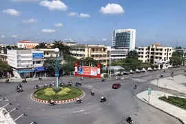 Gói thầu 6,9 tỷ tại Bến Tre: Nhà thầu giá thấp nhất trượt vì... cừ tràm, lu lèn?