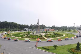 Gói đèn trang trí nghệ thuật tại Trà Vinh loại nhà thầu có giá dự thầu thấp nhất