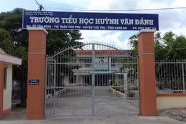 Hai nhà thầu dự gói xây dựng vỉa hè 4,46 tỷ đồng tại xã Tân Trụ