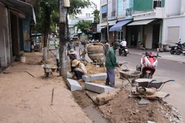 Công ty Nguyên Tín trúng thầu lát đá vỉa hè: Giảm giá sâu hơn 1,4 tỷ đồng