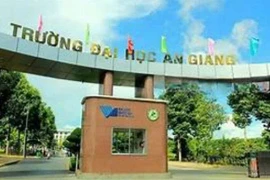 Gói thầu tại ĐH An Giang: "Người quen" gặp đối thủ năng lực vượt trội