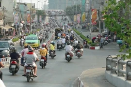 TP HCM: Gói thầu sửa chữa đường Phạm Hùng hơn 12 tỷ về tay Công ty Bình Hưng