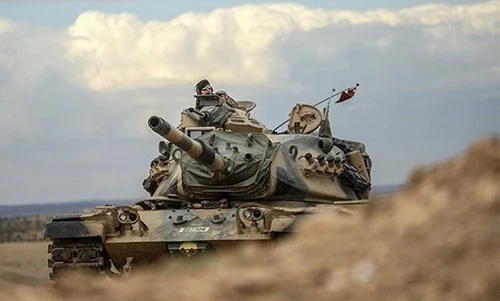 Pháo binh Thổ Nhĩ Kỳ trực tiếp tung hỏa lực hỗ trợ phiến quân ở Idlib