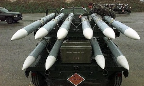Mỹ duyệt bán tên lửa AIM-120C cho Hàn Quốc: Hổ mọc thêm cánh! 