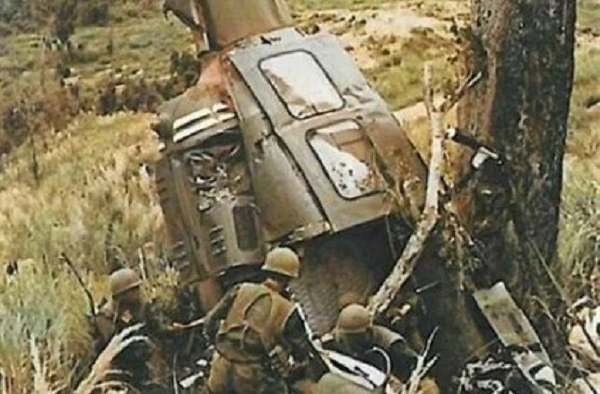 Cảnh tượng hiếm về máy bay Mỹ bị bắn rơi ở Việt Nam