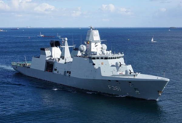 "Hàng xóm" Việt Nam gây sốt khi mua khinh hạm tàng hình cực mạnh