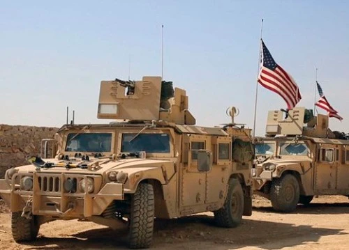 Đoàn xe tuần tra Mỹ "chết hụt" khi bị tấn công ở Syria