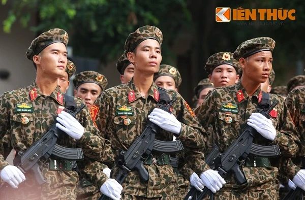 Chiêm ngưỡng lại dàn vũ khí Việt Nam trong diễu binh mừng 70 năm Quốc khánh