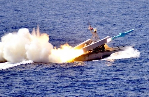 Syria lộ vũ khí mới cực mạnh khi tập trận trên biển với Nga