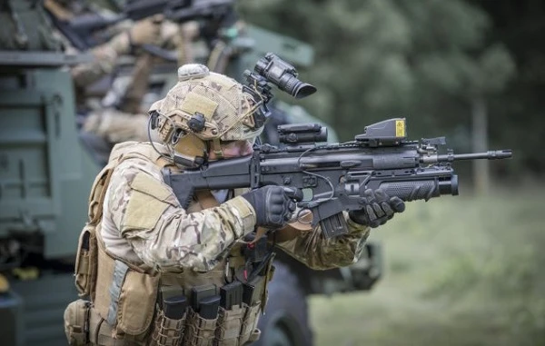 Vì sao súng trường SCAR xứng đáng là "bảo bối" của quân đội Mỹ?