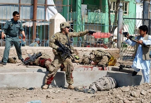 Lính đánh thuê Mỹ ở Syria bất ngờ bị Iran tấn công 