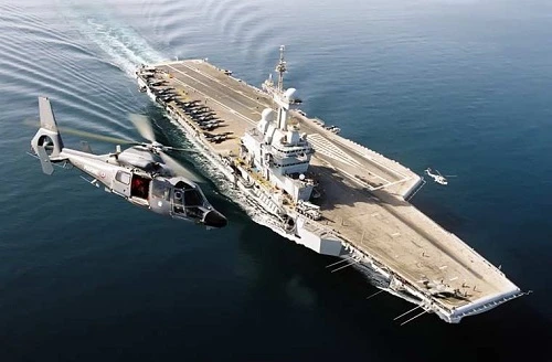Sức mạnh tàu sân bay hạt nhân của Pháp vừa áp sát Iran