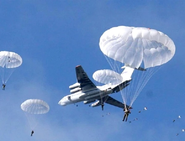 Đã có tiêm kích tàng hình, Nga sắp phát triển thêm... dù tàng hình 