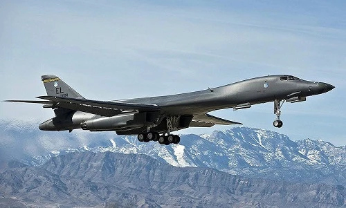 Để tăng tuổi thọ, "pháo đài bay" B-1B Lancer của Mỹ phải hy sinh một phần sức mạnh