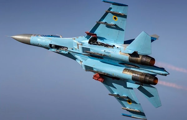 Su-35 "tạt đầu" máy bay Mỹ: Nga đã quên bài học từ quá khứ?