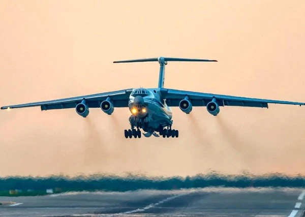 Phe đối lập Belarus cảnh giác cao độ với máy bay khổng lồ từ Nga