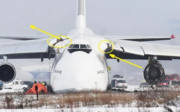 Máy bay khổng lồ An-124 Ruslan Nga suýt "toang" vì văng mất động cơ